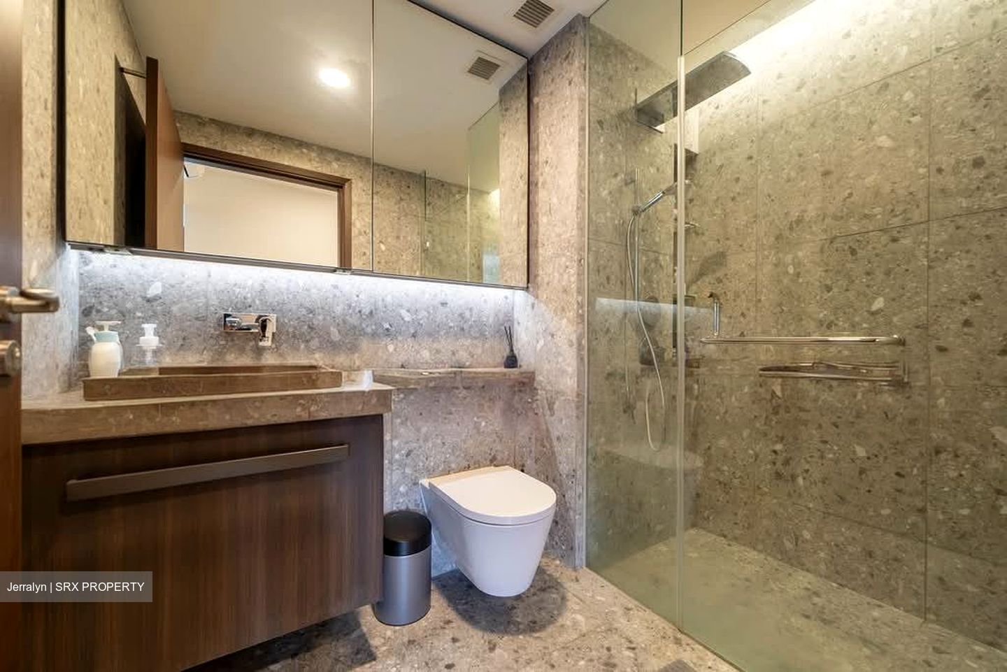 One Pearl Bank (D3), Apartment #601561401